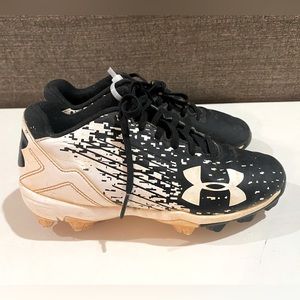 Under Armour Baseball Softball Cleats - Size 2